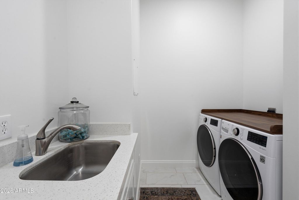 Image 42 of property listing at 1822 W EL CAMINITO Drive, Phoenix, AZ 85021