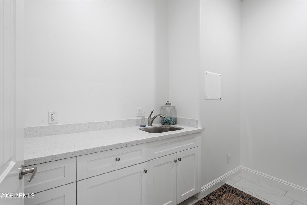 Image 43 of property listing at 1822 W EL CAMINITO Drive, Phoenix, AZ 85021