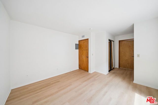 11924 Mayfield Avenue 2, Los Angeles, CA 90049