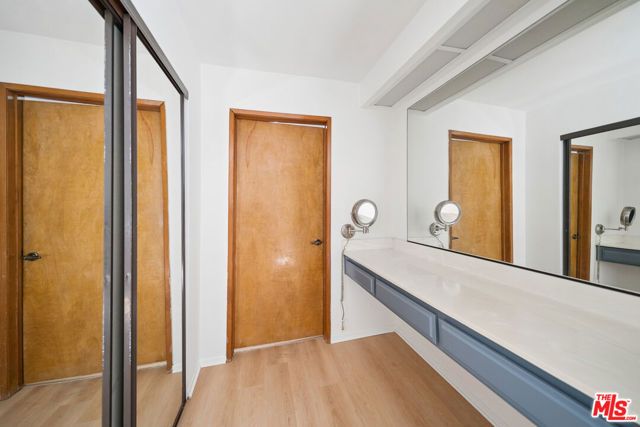 11924 Mayfield Avenue 2, Los Angeles, CA 90049