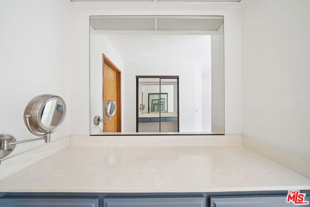 11924 Mayfield Avenue 2, Los Angeles, CA 90049