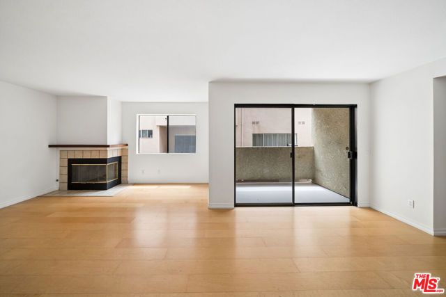 11924 Mayfield Avenue 2, Los Angeles, CA 90049