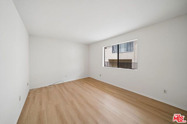 11924 Mayfield Avenue 2, Los Angeles, CA 90049