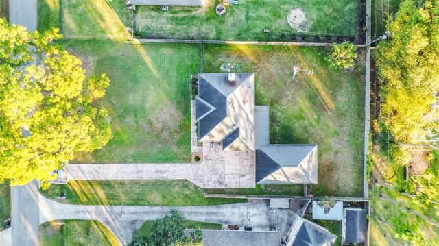 12011 Advance Drive, Houston, TX 77065