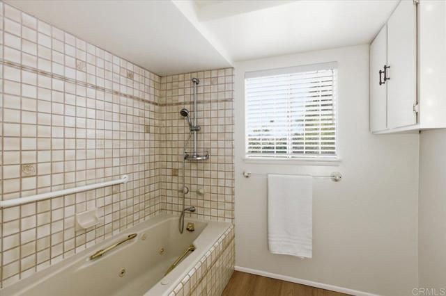 1071 La Reina Drive, San Marcos, CA 92078