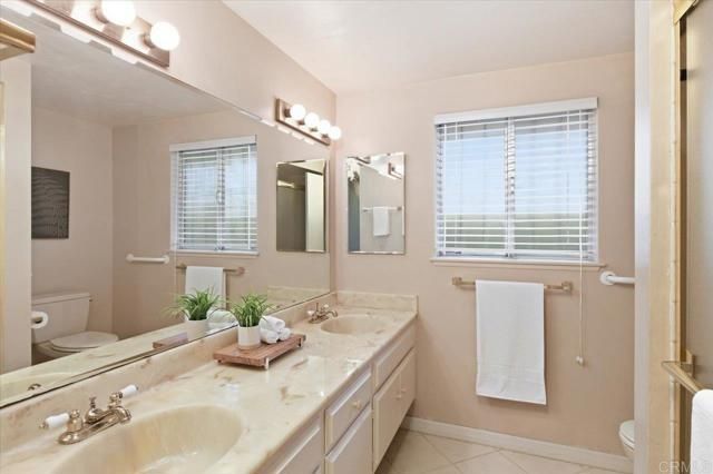 1071 La Reina Drive, San Marcos, CA 92078