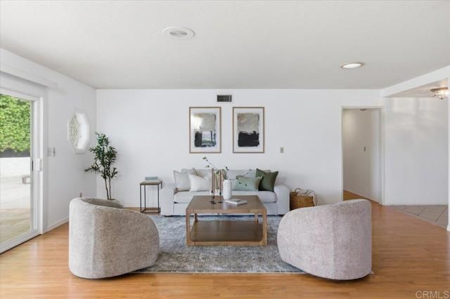 1071 La Reina Drive, San Marcos, CA 92078