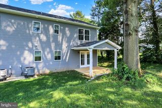 132 HART LN, Hershey, PA 17033