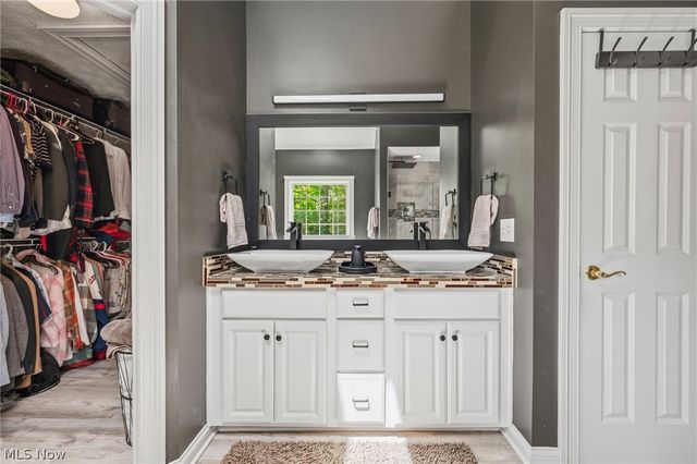 3119 Laura Lane, Westlake, OH 44145
