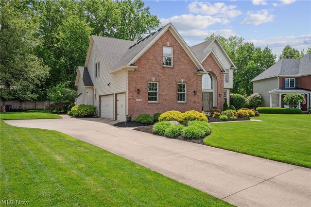 3119 Laura Lane, Westlake, OH 44145