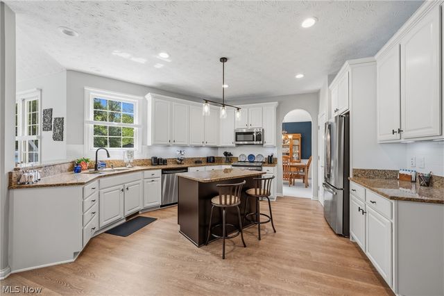 3119 Laura Lane, Westlake, OH 44145