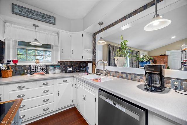 9988 W Ridge Road, Elyria, OH 44035