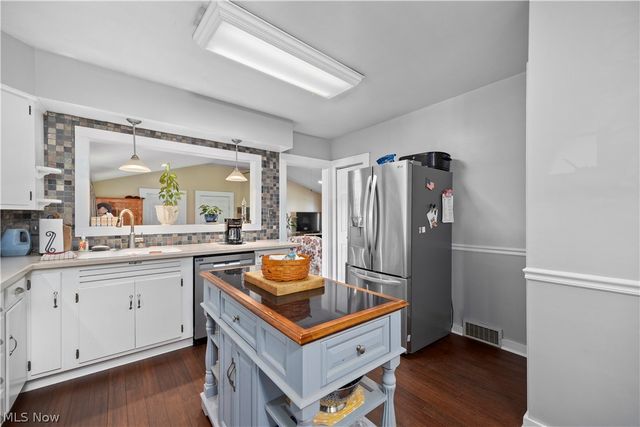 9988 W Ridge Road, Elyria, OH 44035