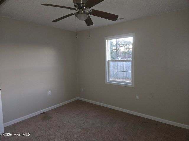 442 Dion Drive, Hubert, NC 28539