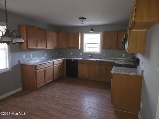 442 Dion Drive, Hubert, NC 28539