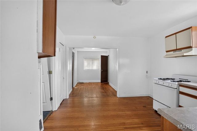 2344 Burns Avenue, St Louis, MO 63114