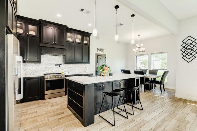 7550 Oak Cross E Street, Alvin, TX 77511