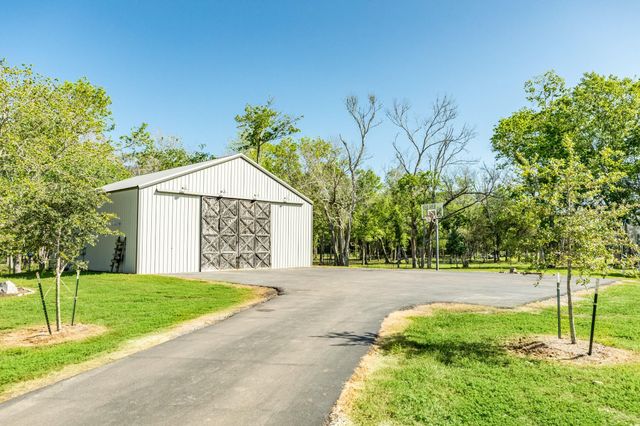 7550 Oak Cross E Street, Alvin, TX 77511
