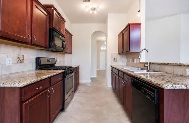 21135 Kirklands Wood, Houston, TX 77095
