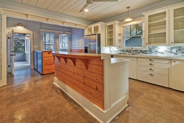 1704 Nickerson ST, Austin, TX 78704