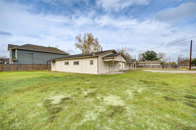 6433 Eastland Street, Houston, TX 77028