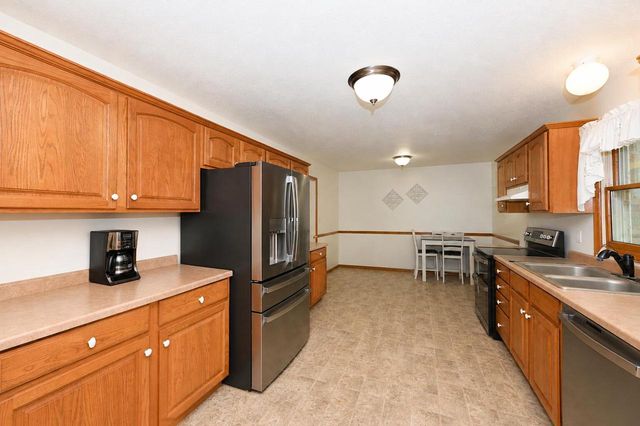 W4708 Pine COURT, Elkhorn, WI 53121