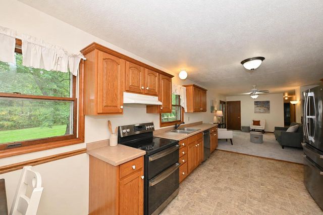 W4708 Pine COURT, Elkhorn, WI 53121