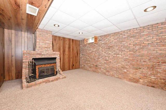 W4708 Pine COURT, Elkhorn, WI 53121
