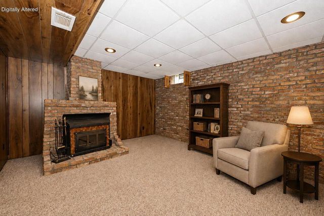 W4708 Pine COURT, Elkhorn, WI 53121