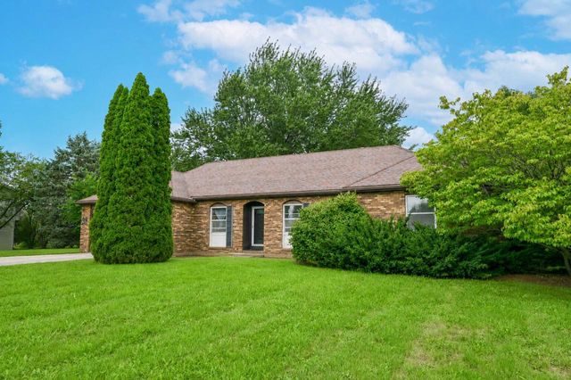 W4708 Pine COURT, Elkhorn, WI 53121
