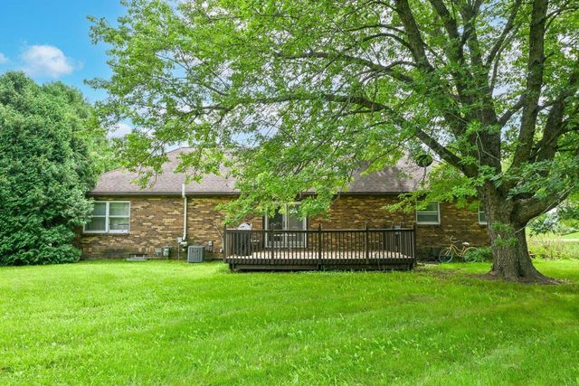 W4708 Pine COURT, Elkhorn, WI 53121
