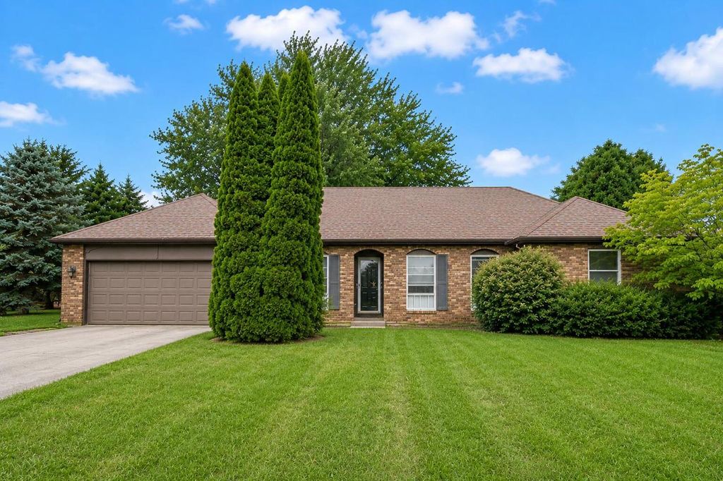 W4708 Pine COURT, Elkhorn, WI 53121
