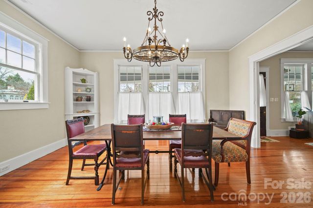 202 S Oak Street, Statesville, NC 28677