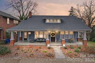 202 S Oak Street, Statesville, NC 28677