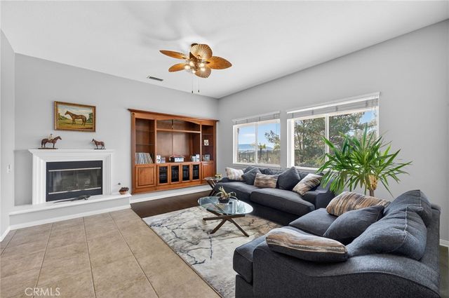 23801 Hollingsworth, Murrieta, CA 92562