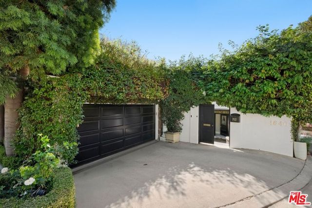 1640 N Kings Road, Los Angeles, CA 90069