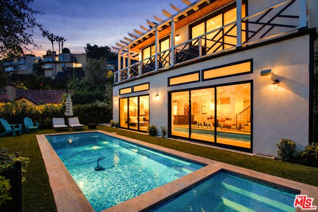 1640 N Kings Road, Los Angeles, CA 90069