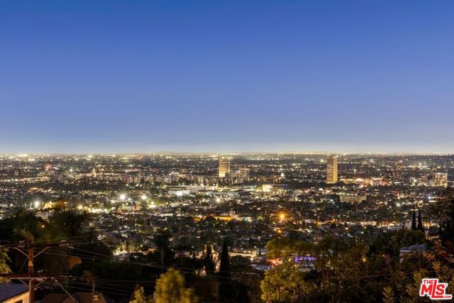 1640 N Kings Road, Los Angeles, CA 90069