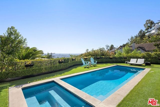 1640 N Kings Road, Los Angeles, CA 90069