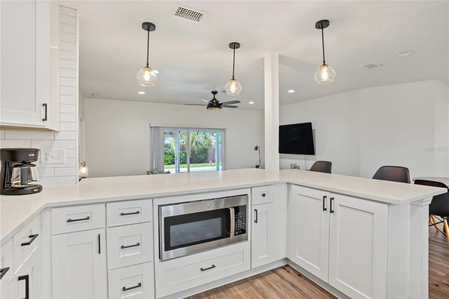 12565 81ST AVENUE, Seminole, FL 33776
