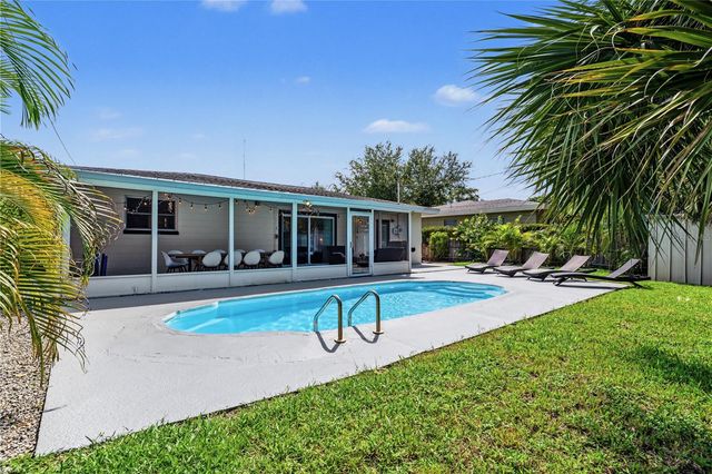12565 81ST AVENUE, Seminole, FL 33776