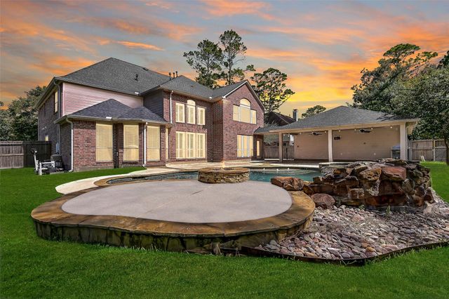 714 Hidden Woods Lane, Friendswood, TX 77546