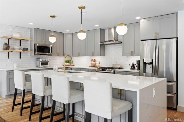 6085 S Sycamore Street, Littleton, CO 80120