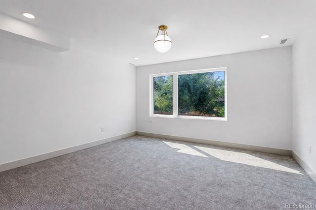 6085 S Sycamore Street, Littleton, CO 80120