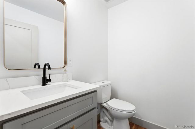 6085 S Sycamore Street, Littleton, CO 80120