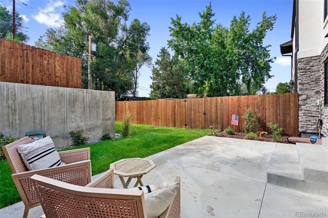 6085 S Sycamore Street, Littleton, CO 80120