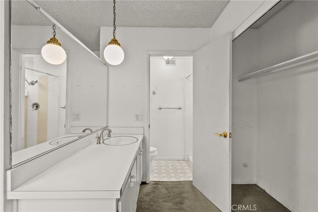 29147 Lotusgarden, Canyon Country, CA 91387