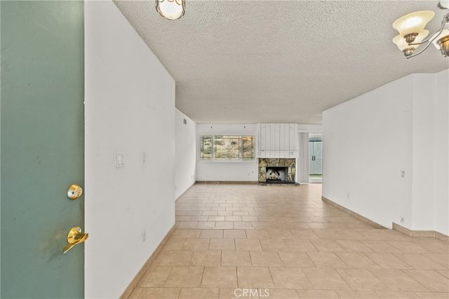 29147 Lotusgarden, Canyon Country, CA 91387