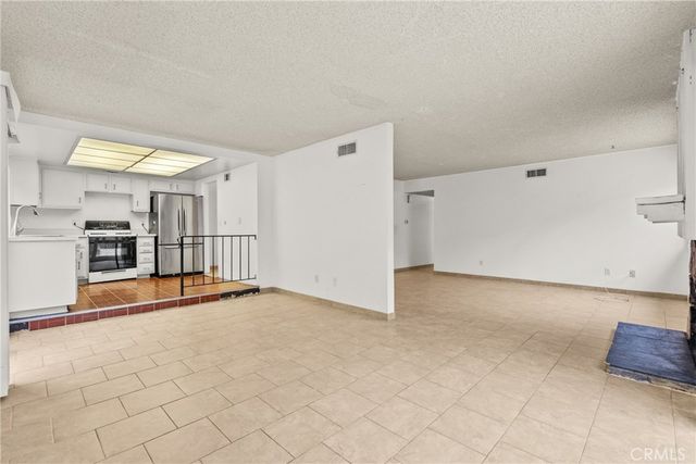 29147 Lotusgarden, Canyon Country, CA 91387