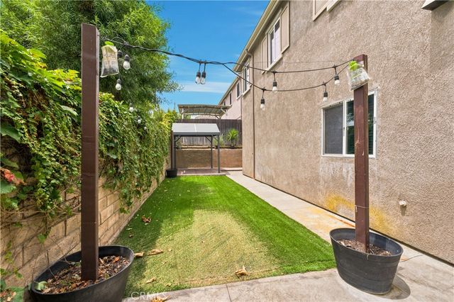 13471 Sunny Palms Ln, Sylmar, CA 91342